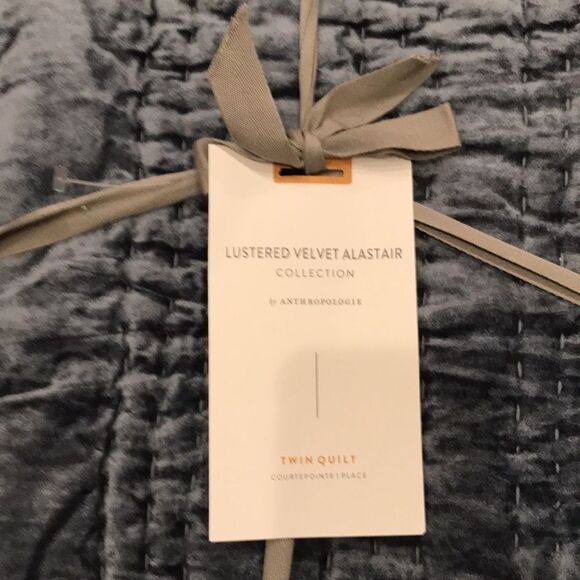 Anthropologie Lustered Velvet Alastair Twin Quilt - Picture 12 of 13